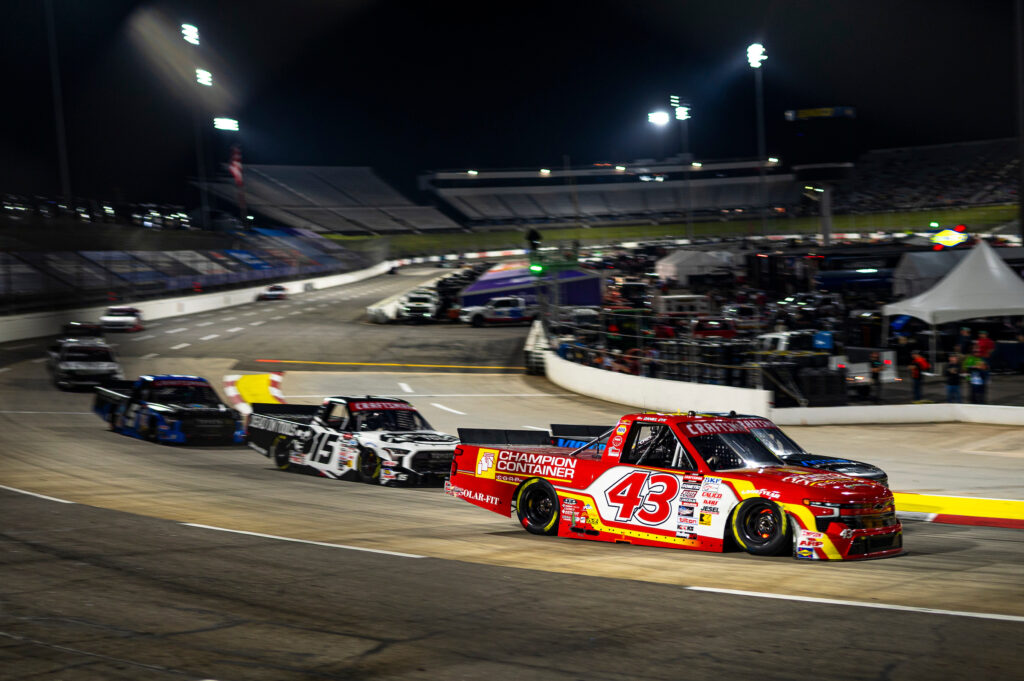 #43: Daniel Dye, McAnally Hilgemann Racing, Champion Container Chevrolet Silverado