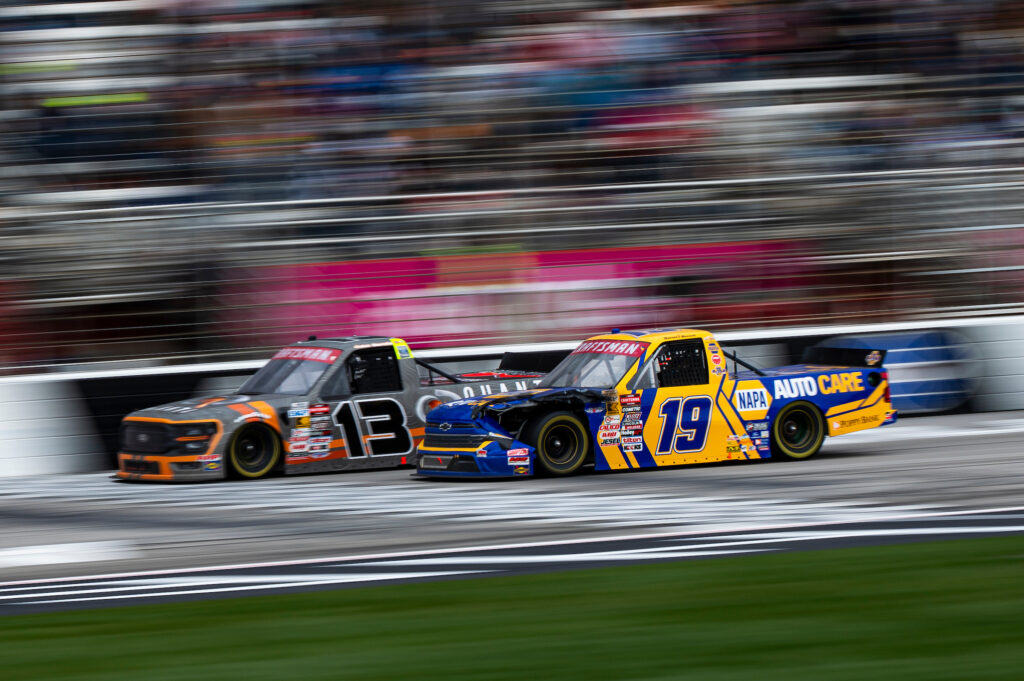 #19: Daniel Hemric, McAnally Hilgemann Racing, NAPA Auto Care Chevrolet Silverado