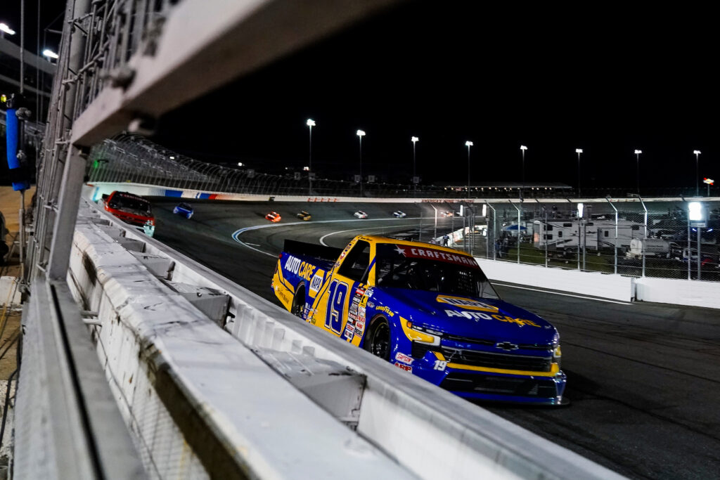 #19: Daniel Hemric, McAnally Hilgemann Racing, NAPA Auto Care Chevrolet Silverado