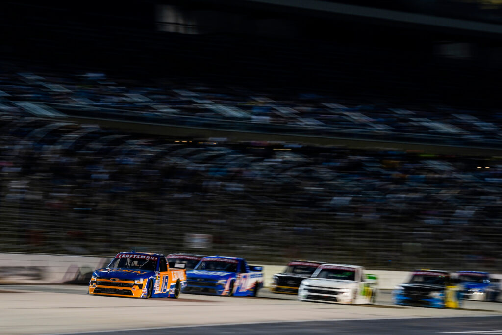 #18: Tyler Ankrum, McAnally Hilgemann Racing, LiUNA! Chevrolet Silverado
