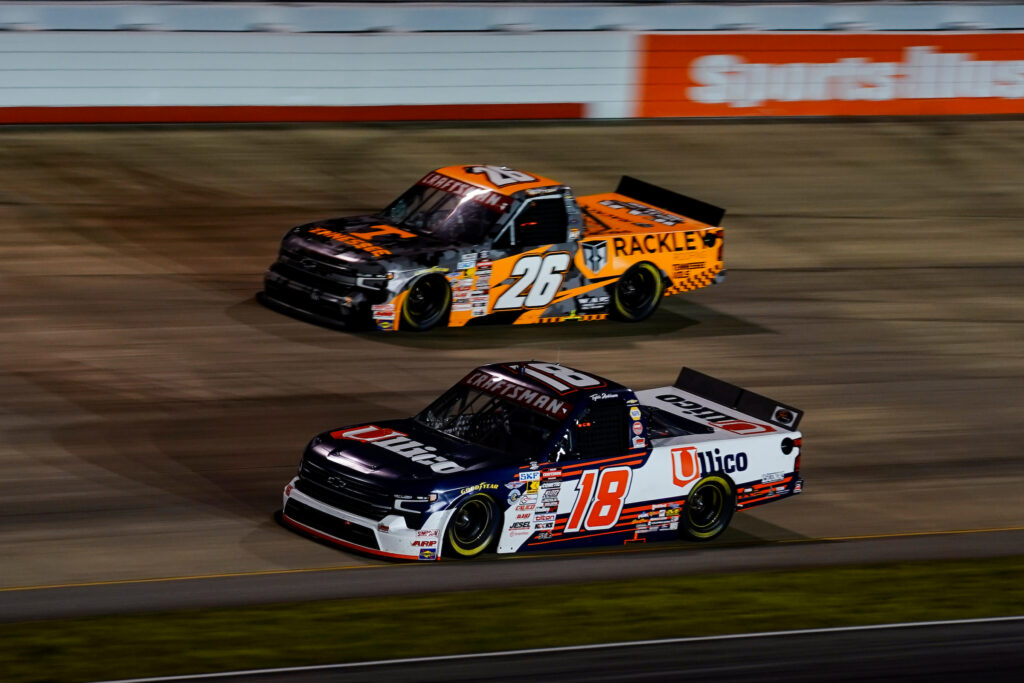 #18: Tyler Ankrum, McAnally Hilgemann Racing, Ullico Chevrolet Silverado