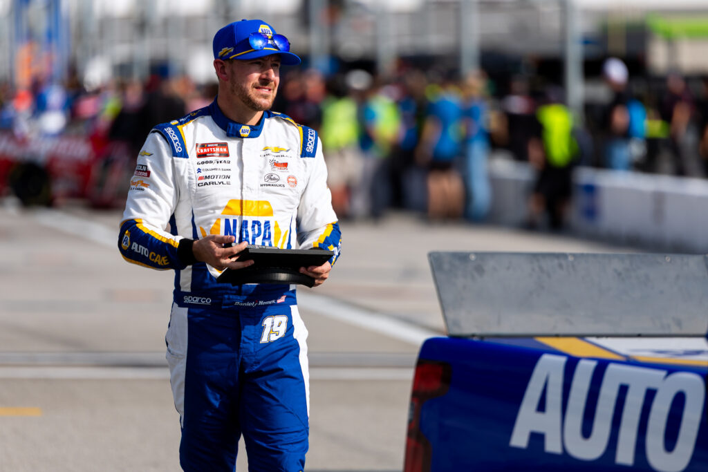 #19: Daniel Hemric, McAnally Hilgemann Racing, NAPA Auto Care Chevrolet Silverado