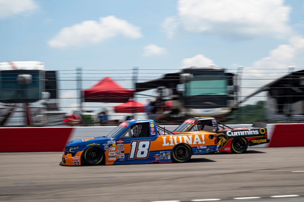 #18: Tyler Ankrum, McAnally Hilgemann Racing, LIUNA Chevrolet Silverado