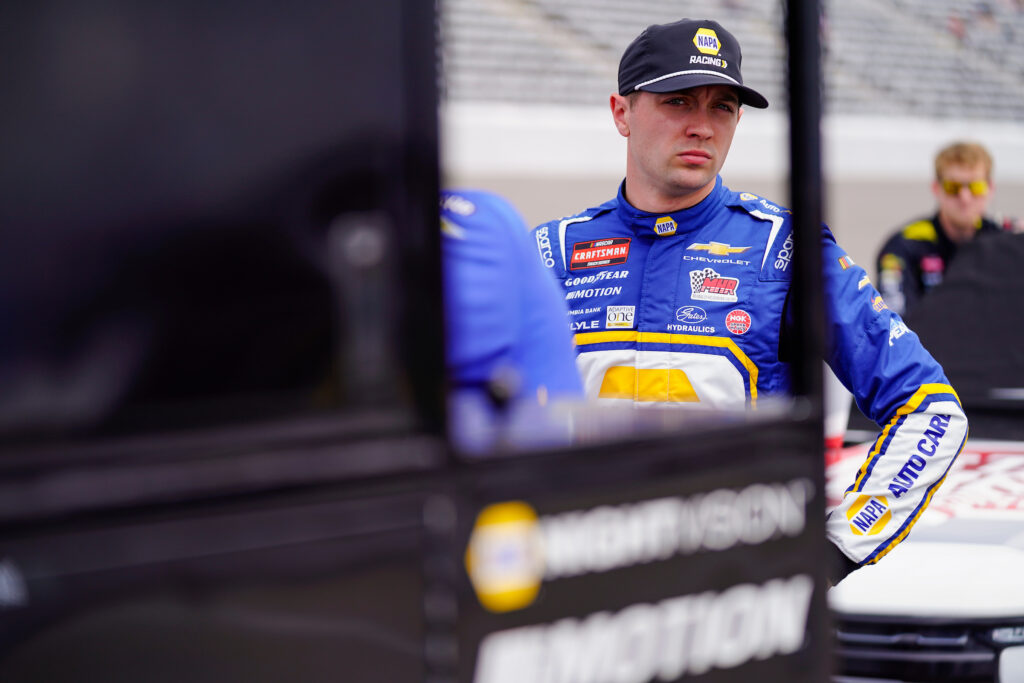 #91: Christian Eckes, McAnally Hilgemann Racing, NAPA Auto Care / Black's Tire Chevrolet Silverado