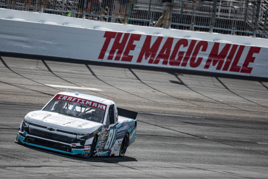 #81: Kris Wright, McAnally Hilgemann Racing, Warranty Solutions Chevrolet Silverado