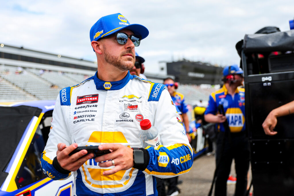 #19: Daniel Hemric, McAnally Hilgemann Racing, NAPA Auto Care Chevrolet Silverado