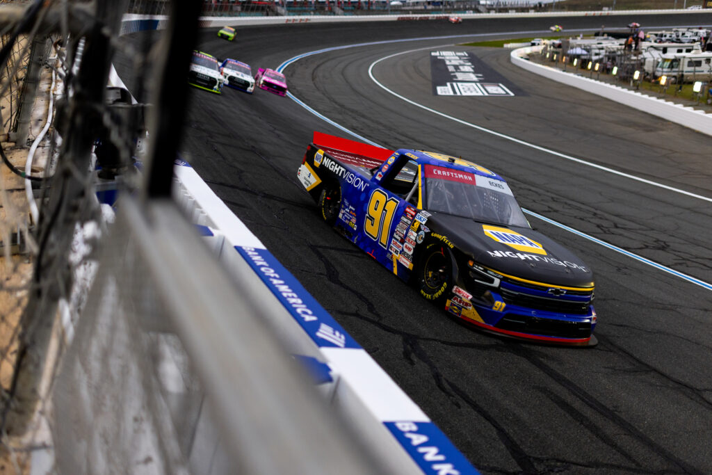 #91: Christian Eckes, McAnally Hilgemann Racing, NAPA Nightvision Chevrolet Silverado